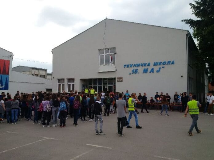 Dojave o bombama u školama i u Topličkom okrugu, policija na terenu