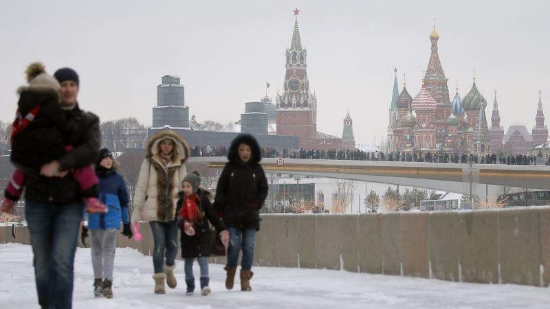 Dok Amerikanci izlaze na birališta, Rusi sležu ramenima 