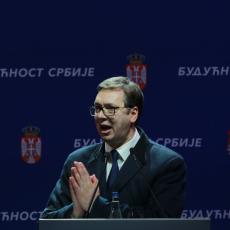 Dok je govorio, predsedniku Vučiću stigla PORUKA sledeće sadržine!