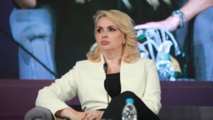 „Dok mi komentarišemo i prevrćemo očima, oni umnožavaju kvadrate“: Reakcije stručne javnosti na novu funkciju bivše ministarke Darije Kisić