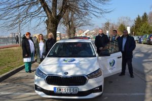 Domu zdravlja iz Sremske Mitrovice uručeno novo vozilo