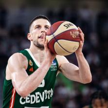 Dončić uživao u šou Alekseja Nikolića: U hali odzvanjalo MVP (VIDEO)