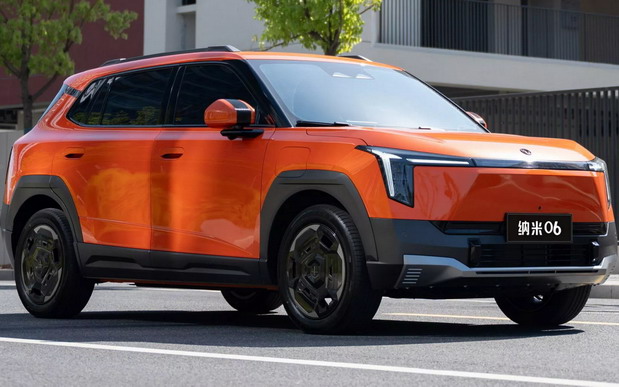 Dongfeng Nano 06