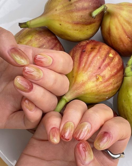 Donosimo inspiraciju za vaš sledeći manikir – fig nokti su u trendu