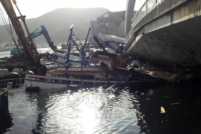 Drama na Tajvanu: Pronađene četiri žrtve rušenja mosta, traže se još dve