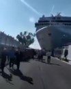 Drama u Veneciji: Ljudi u panici bežali pred kruzerom! VIDEO