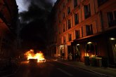 Dramatične slike: Žestoki sukobi, eksplozija, suzavac, grad gori FOTO/VIDEO