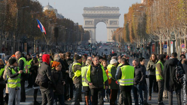 Druga žrtva protesta protiv poreza na gorivo u Francuskoj