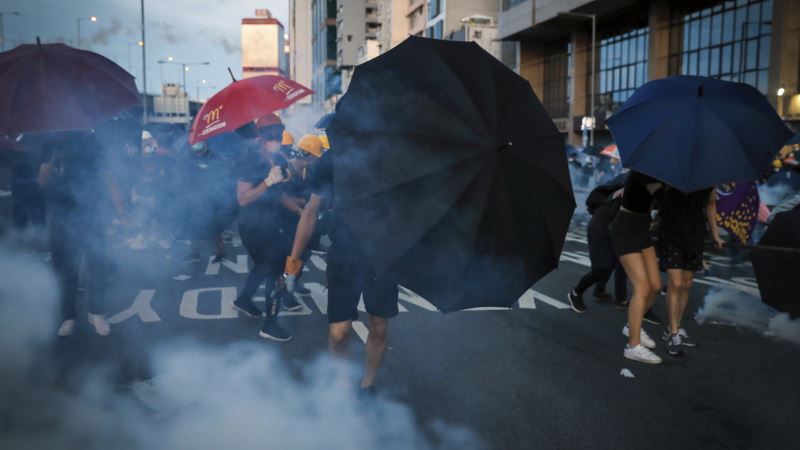 Drugi dan sukoba policije i demonstranata u Hong Kongu