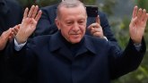 Izbori u Turskoj: Erdogan posle pobede zapevao pristalicama, zemlja duboko podeljena