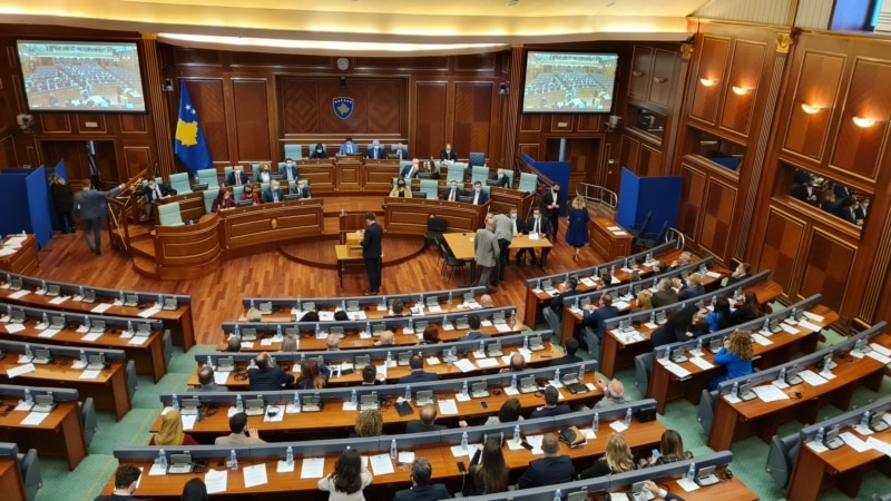 Vjosa Osmani izabrana za predsednicu Kosova 
