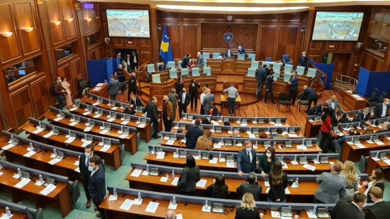 Vjosa Osmani nova predsednica Kosova