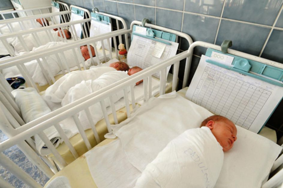 Država planira da se za prvo dijete daje od 300.000 do 350.000 dinara