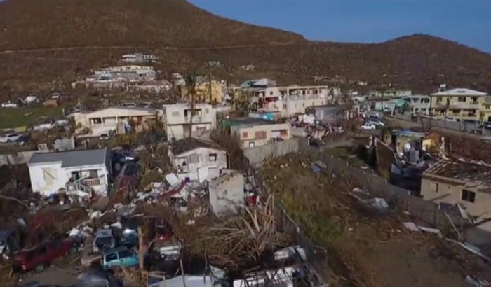 Državljani Srbije čekaju evakuaciju sa ostrva koje je opustošila Irma