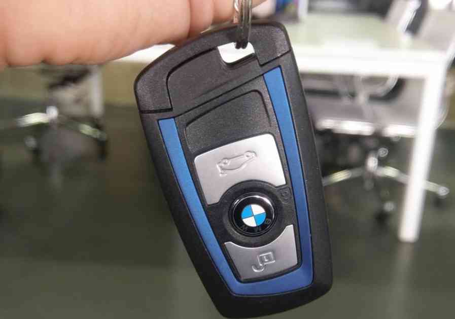 Držite ključeve od kola u mikrotalasnoj!