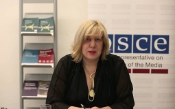 
					Dunja Mijatović: Političari huškaju na nasilje prema novinarima 
					
									