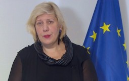 
					Dunja Mijatović: Sprovesti istragu i utvrditi odgovorne za policijsko nasilje 
					
									