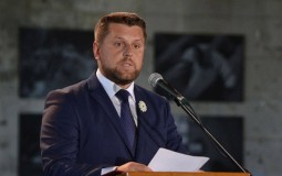 
					Duraković: Bošnjaci u Srebrenici da ne strahuju 
					
									