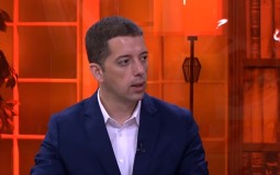 
					Durić: Priština ponovo primenjuje takse na brašno iz centralne Srbije 
					
									