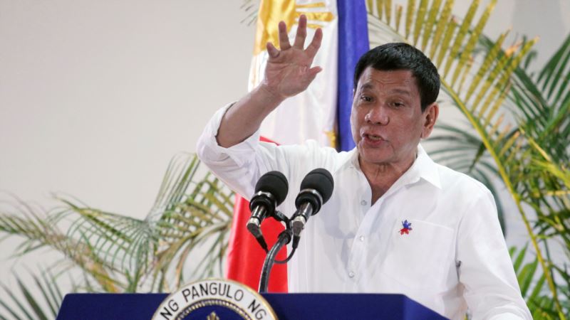 Duterte obećao Bogu da prestaje da psuje