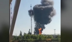 Dva drona napala rusku rafineriju kod granice sa Ukrajinom (VIDEO)
