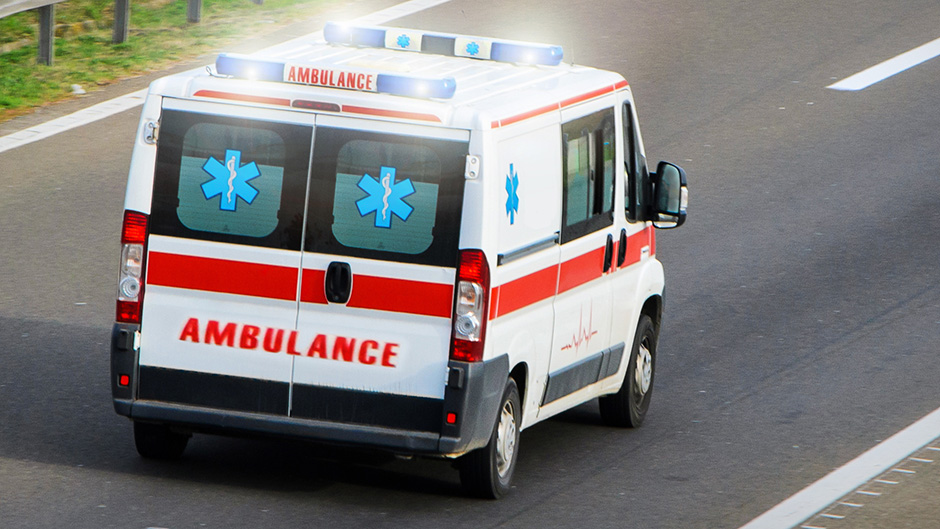 Dva migranta poginula, 17 povređeno u udesu u Makedoniji