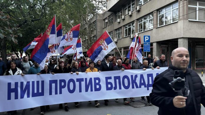Dva paralelna skupa u Nišu uoči kosovskih izbora: studenti kritikuju „13 godina izdaje“, SNS šalje podršku Srbima na KiM