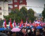 Dva protesta u Nišu - studenti i članovi zborova na mostu, a protivnici blokada u šetnji gradom