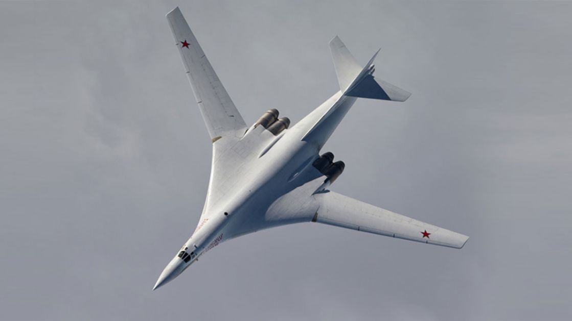  Dva strateška bombaredera Tu-160 izvela dvanaestočasovni let nad neutralnim vodama tri mora