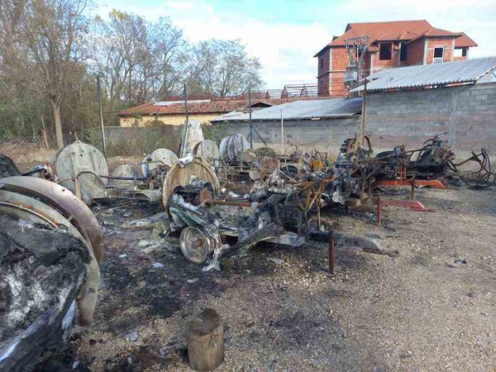 Dve godine od paljevine poljoprivrednih mašina u Prokuplju – istraga i dalje bez rezultata