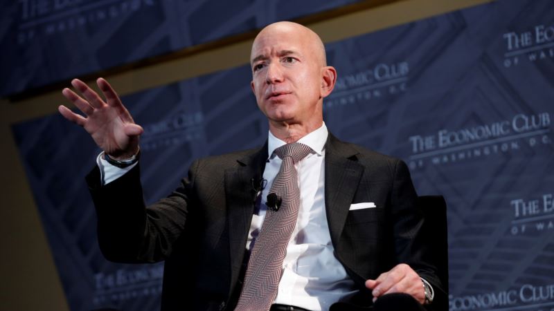 Džef Bezos napušta čelnu poziciju Amazona 