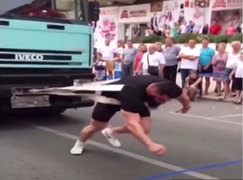Džejson Momoa iz Subotice, reprezentativac Srbije u bodibildingu, vuče kamion od 10 tona i jede do 2,8 kg mesa