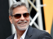 Džordž Kluni je jednom svojim prijateljima poklonio po milion dolara u kešu