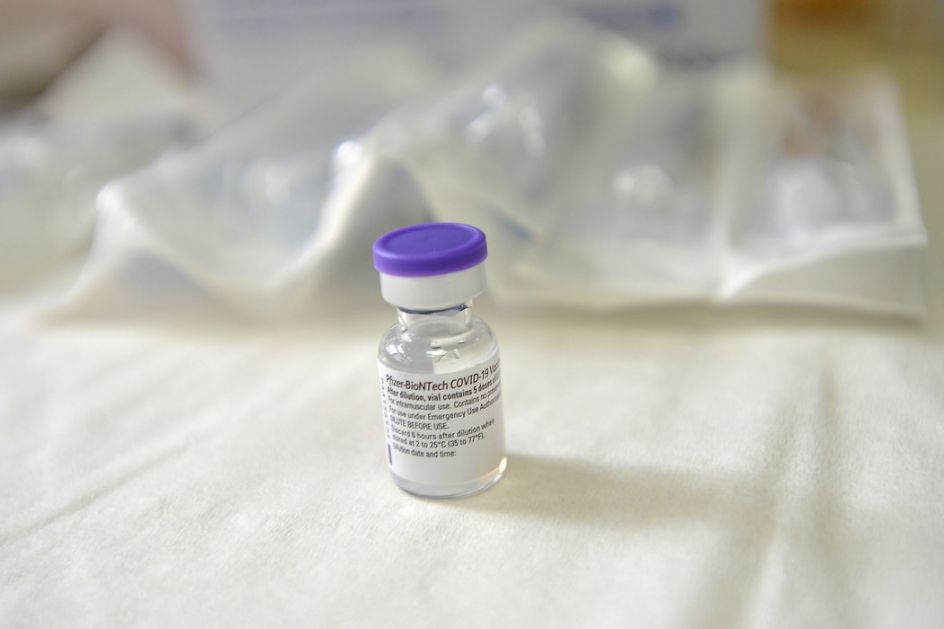 EMA: Iz jedne Fajzer bočice i do šest doza vakcine