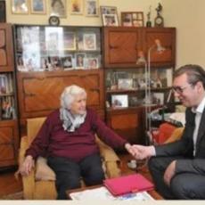 EMOTIVNA OBJAVA PREDSEDNIKA SRBIJE: Vučić se oprostio od baka Nade (FOTO)