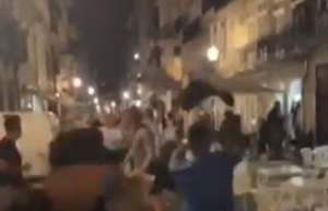 ENGLESKI NAVIJAČI PONOVO NAPRAVILI HAOS: Žestoka tuča na ulicama Porta! (VIDEO)
