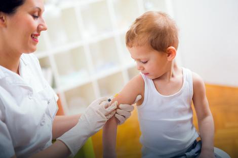 EPIDEMIJA PRETI SRPSKOJ Lekari apeluju: Roditelji, ne igrajte se sa zdravljem svoje dece