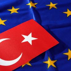 EU POVLAČI RUČNU Spremni smo da pružimo podršku Turskoj oko izbeglica iz Sirije!
