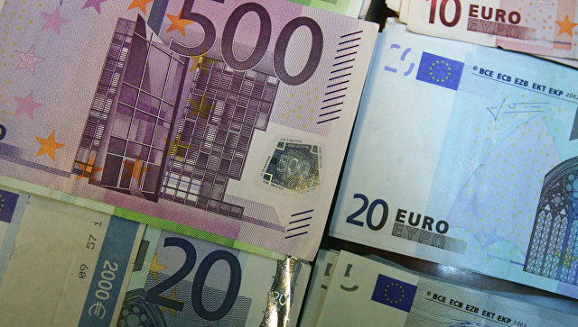 EU pozvala da se aktivnije koristi evro u strateškim sektorima ekonomije umesto dolara