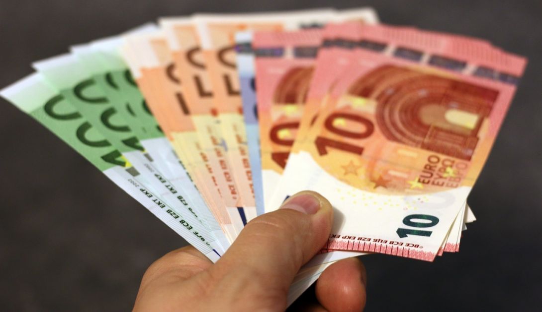EU zabranjuje plaćanja u gotovini veća od 10.000 evra