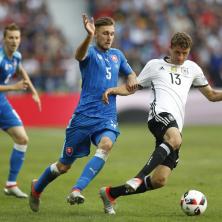 EURO 2016: Nemci PREGAZILI Slovake za plasman u četvrtfinale (VIDEO+FOTO)
