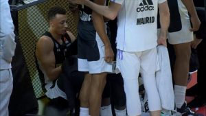 EVO KAKO JE JABUSELE POVREDIO EGZUMA: Rvački zahvat krilnog košarkaša Real Madrida! (VIDEO)