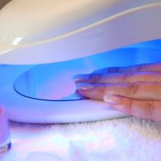 EVO koliko su UV lampe za gel lak zapravo štetne po naše zdravlje! 