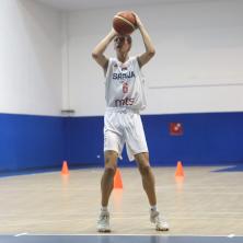 EVROLIGO, NIKOLA STIŽE: Jedan od najtalentovanijih srpskih košarkaša potpisao višegodišnji ugovor