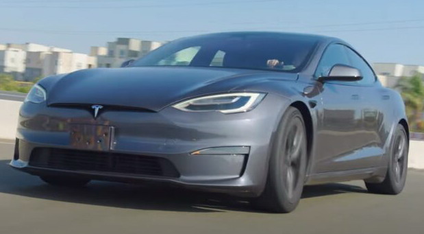 Edmunds: „Tesla Model S Plaid je bacanje novca“