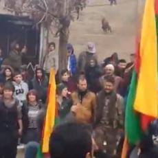 Efrin će ti biti GROB Erdogane! Hiljade Kurda protestovalo protiv turske INVAZIJE u Siriji! (VIDEO)