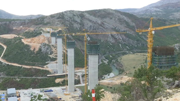 Ekipa RTS-a obišla radove na auto-putu za Bar, 19 mostova u Crnoj Gori