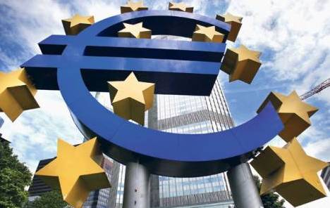 Ekonomija eurozone u svibnju porasla najsporijim tempom u godinu i pol dana