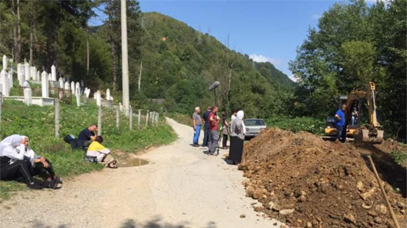 Ekshumacija u Srebrenici: Pronađena najmanje dva tijela
