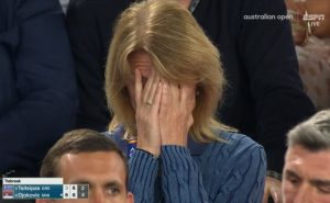 Eksplozija emocija Novakove mame: Dijana rukama prekrila lice tokom trilera u taj-brejku
